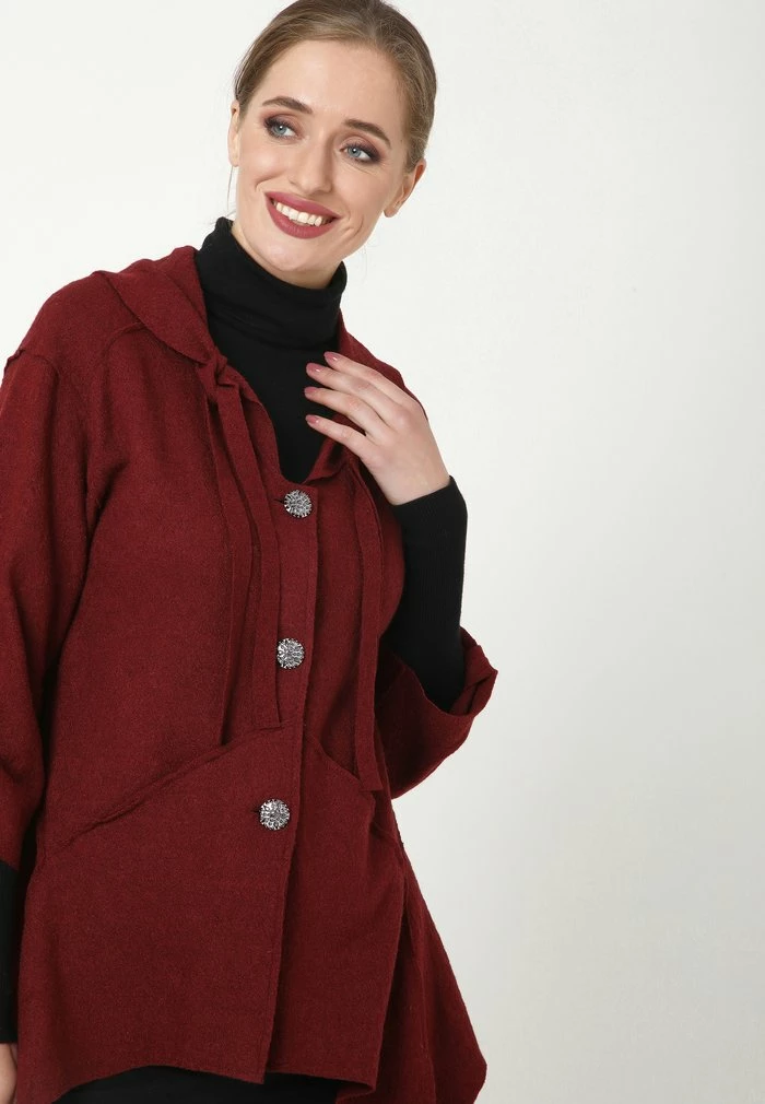 Madam-T ACKE ERNESTA - Gilet - Weinrot 4 Madam-T ACKE ERNESTA - Gilet - Weinrot – Image 4