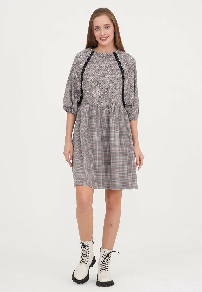 Madam-T ADAMASA - Robe De Jour - Grüner Vogel Rosa 2 Madam-T ADAMASA - Robe De Jour - Grüner Vogel Rosa – Image 2