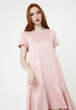 Madam-T Robe De Jour - Rosa 10 Madam-T Robe De Jour - Rosa -Madam-T Soldes 2022 0aa2ab3263a14e33a09c7c9c037c9e55