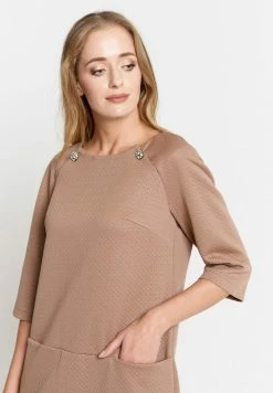 Madam-T Robe Pull - Hellbraun -Madam-T Soldes 2022 10d8e2ccca844ea7a13796ce100fa3cd