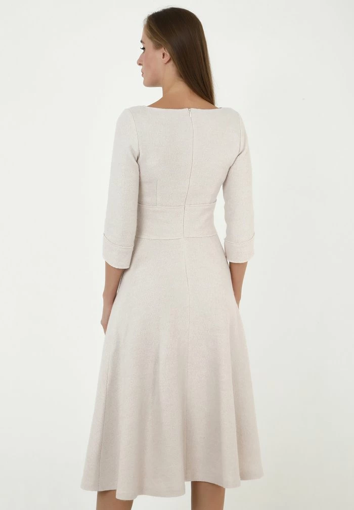 Madam-T YANNA - Robe En Jersey - Creme 3 Madam-T YANNA - Robe En Jersey - Creme – Image 3