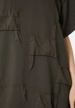 Madam-T Robe De Jour - Khaki -Madam-T Soldes 2022 15f5487f31624b398872299be3d02e07