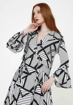 Madam-T TEODORA - Robe Chemise - Schwarz 10 Madam-T TEODORA - Robe Chemise - Schwarz -Madam-T Soldes 2022 176e7f5610d944f999eb435abf2b894f