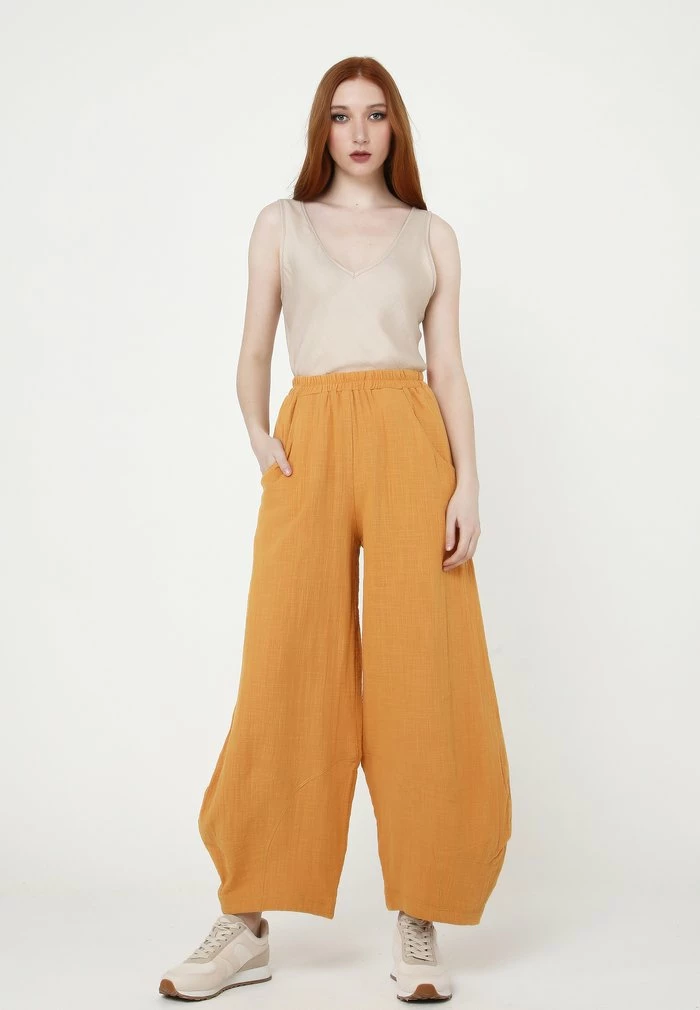 Madam-T ANNELISA - Pantalon Classique - Gelb 2 Madam-T ANNELISA - Pantalon Classique - Gelb – Image 2