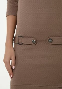 Madam-T SALAMANKA - Robe Fourreau - Hellbraun -Madam-T Soldes 2022 1bb7f30c2aa34f3ab88bd5591efb3b6b