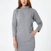 Madam-T Robe Pull - Grau