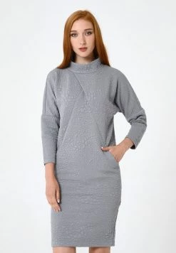 Madam-T Robe Pull - Grau