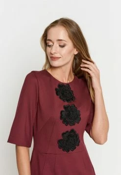 Madam-T SANATA - Robe De Jour - Weinrot -Madam-T Soldes 2022 1e7cf202847941e3b2d90f929bc143f0