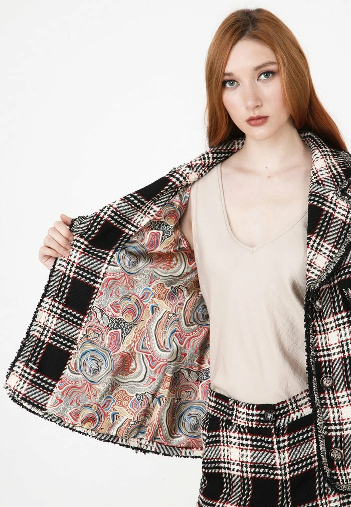 Madam-T Blazer - Schwarz/ Milchig 5 Madam-T Blazer - Schwarz/ Milchig – Image 5