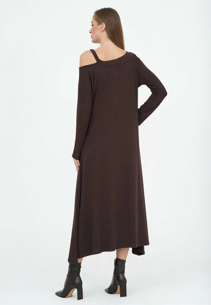 Madam-T KALATANA - Robe De Jour - Die Besetzung, Emanine Red 3 Madam-T KALATANA - Robe De Jour - Die Besetzung, Emanine Red – Image 3