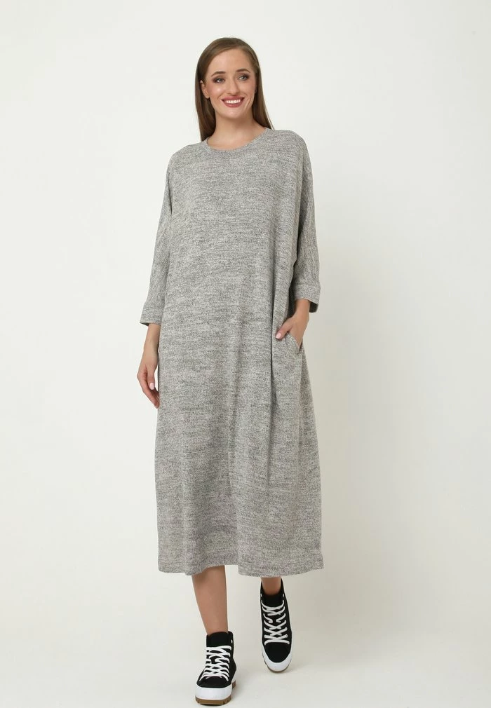 Madam-T Robe Pull - Grau 1 Madam-T Robe Pull - Grau