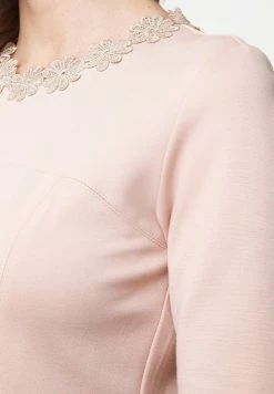 Madam-T Robe De Jour - Pfirsich -Madam-T Soldes 2022 2ad3e39caf814e62967533fdac5c1fe2