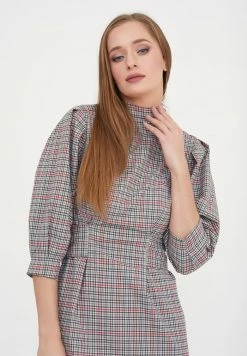 Madam-T MARENA - Robe De Jour - Grüner Zig/rot -Madam-T Soldes 2022 2b902362091b4214a878bd4c1136dbc0