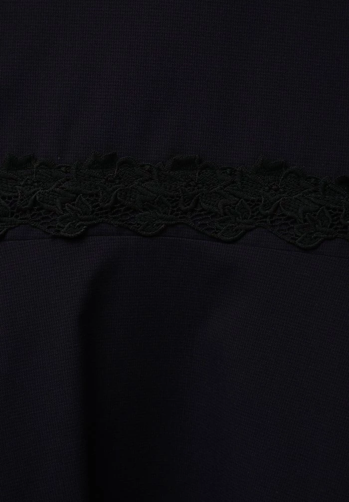 Madam-T Robe De Jour - Pflaume 7 Madam-T Robe De Jour - Pflaume – Image 7