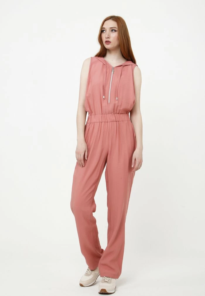 Madam-T Combinaison - Pulver 1 Madam-T Combinaison - Pulver