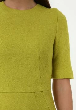 Madam-T TROPICANA - Robe Fourreau - Olive -Madam-T Soldes 2022 327b39604cb84f6089519e52cfe9064c