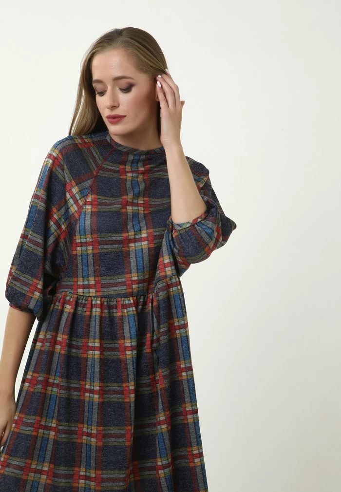 Madam-T ADAMASA - Robe De Jour - Blau/rot 5 Madam-T ADAMASA - Robe De Jour - Blau/rot – Image 5