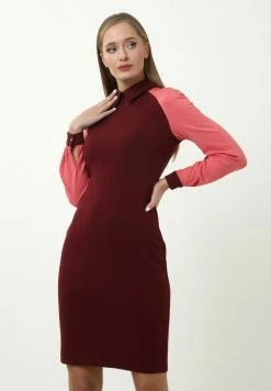 Madam-T AVIRA - Robe Fourreau - Weinrot Koralle