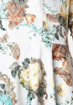 Madam-T Robe De Jour - Milchig, Hellbraun -Madam-T Soldes 2022 396ccfe43a004e7b8ea133399ed820e5