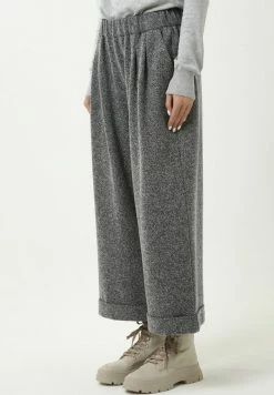 Madam-T TRESSA - Pantalon Classique - Schwarz/weiß 12 Madam-T TRESSA - Pantalon Classique - Schwarz/weiß -Madam-T Soldes 2022 3a394e24f6a0457a90b40db90186c982