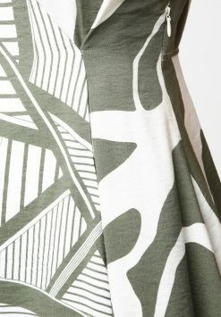 Madam-T Robe De Jour - Khaki, Weiß -Madam-T Soldes 2022 3c4e0c179c8b41a19c54935aa52a3231