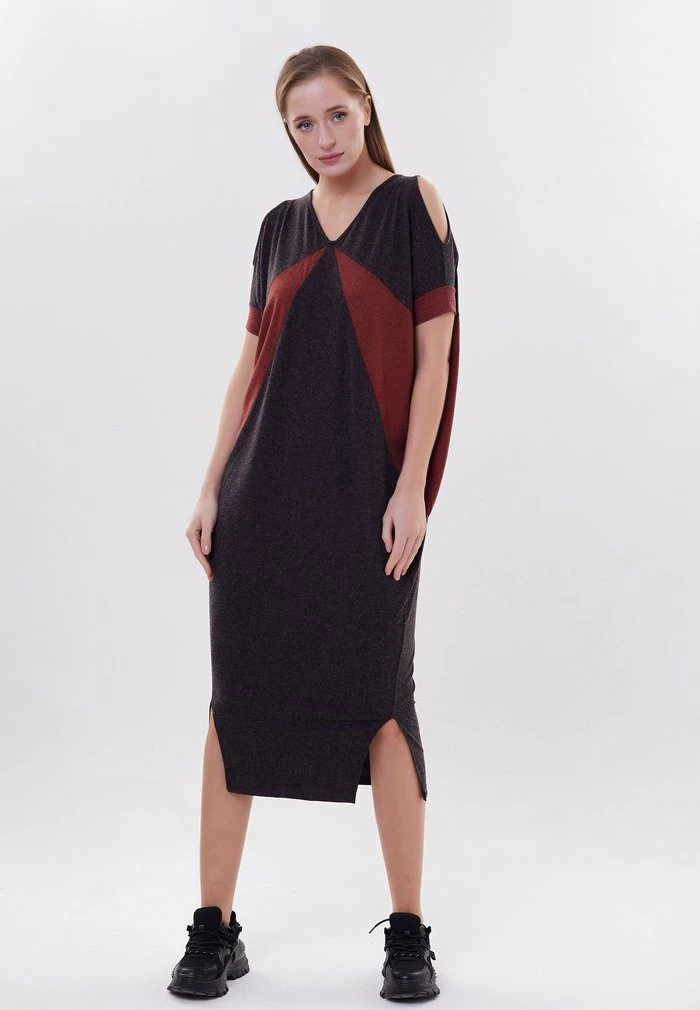 Madam-T SENTIABRINA - Robe Pull - Brantn Tera Orkotta 2 Madam-T SENTIABRINA - Robe Pull - Brantn Tera Orkotta – Image 2