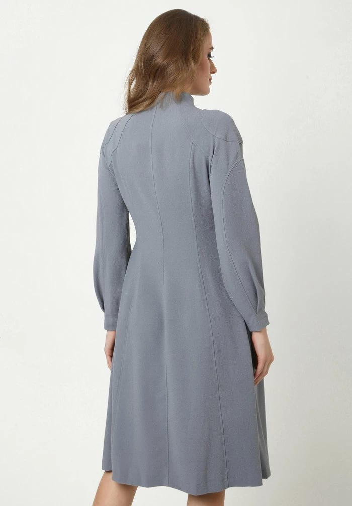 Madam-T LIVARA - Robe Chemise - Lichtgrau 3 Madam-T LIVARA - Robe Chemise - Lichtgrau – Image 3