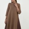 Madam-T Robe Pull - Dunkelbeige Hellbraun