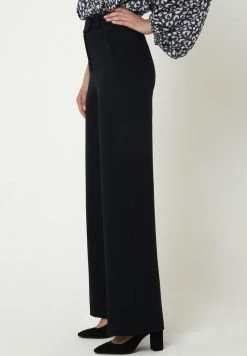 Madam-T MERIL - Pantalon Classique - Blau -Madam-T Soldes 2022 437e1dd46cc346039976f69f54d61d6c