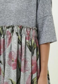 Madam-T KLEID OFELIA - Robe Fourreau - Grau, Khaki -Madam-T Soldes 2022 4683b5f96a5f43aba650127c6b2d62db