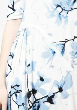 Madam-T Robe De Jour - Beige Hellblau -Madam-T Soldes 2022 474f9798c4f74fa099627c1efd3add1d