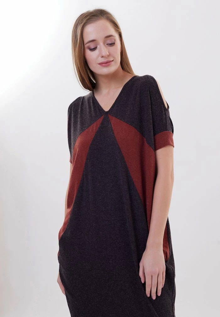 Madam-T SENTIABRINA - Robe Pull - Brantn Tera Orkotta 6 Madam-T SENTIABRINA - Robe Pull - Brantn Tera Orkotta – Image 6