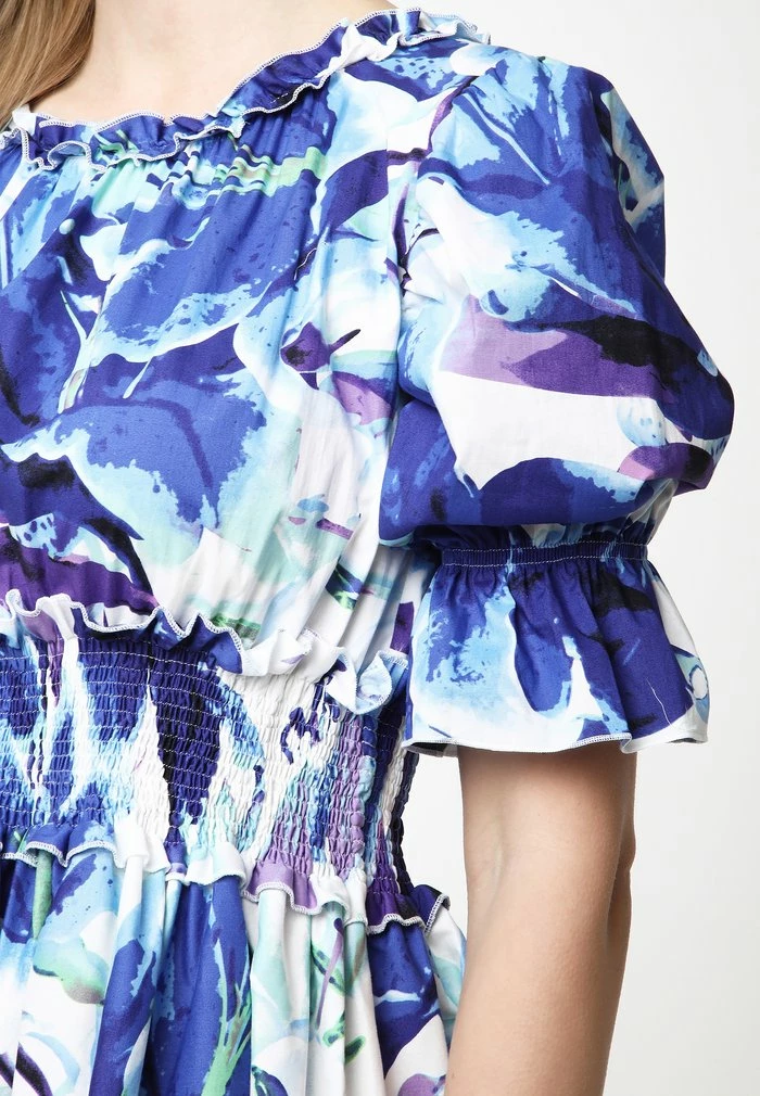 Madam-T Robe De Jour - Weiß Kornblumenblau 8 Madam-T Robe De Jour - Weiß Kornblumenblau – Image 8