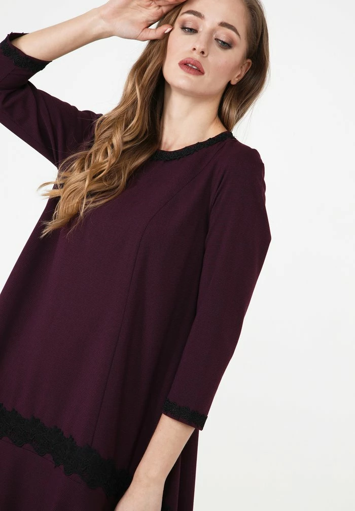 Madam-T Robe De Jour - Weinrot 4 Madam-T Robe De Jour - Weinrot – Image 4