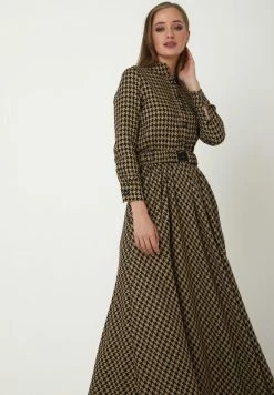 Madam-T ALLTAGS EVELINA - Robe Longue - Senf