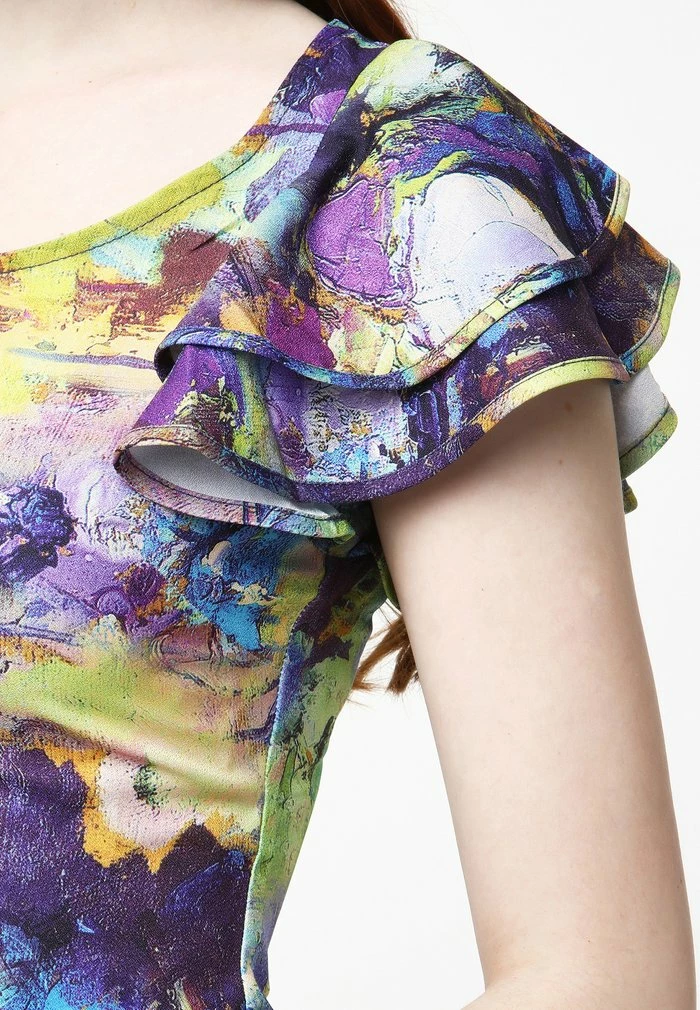 Madam-T Robe De Jour - Milchig Rot 6 Madam-T Robe De Jour - Milchig Rot – Image 6