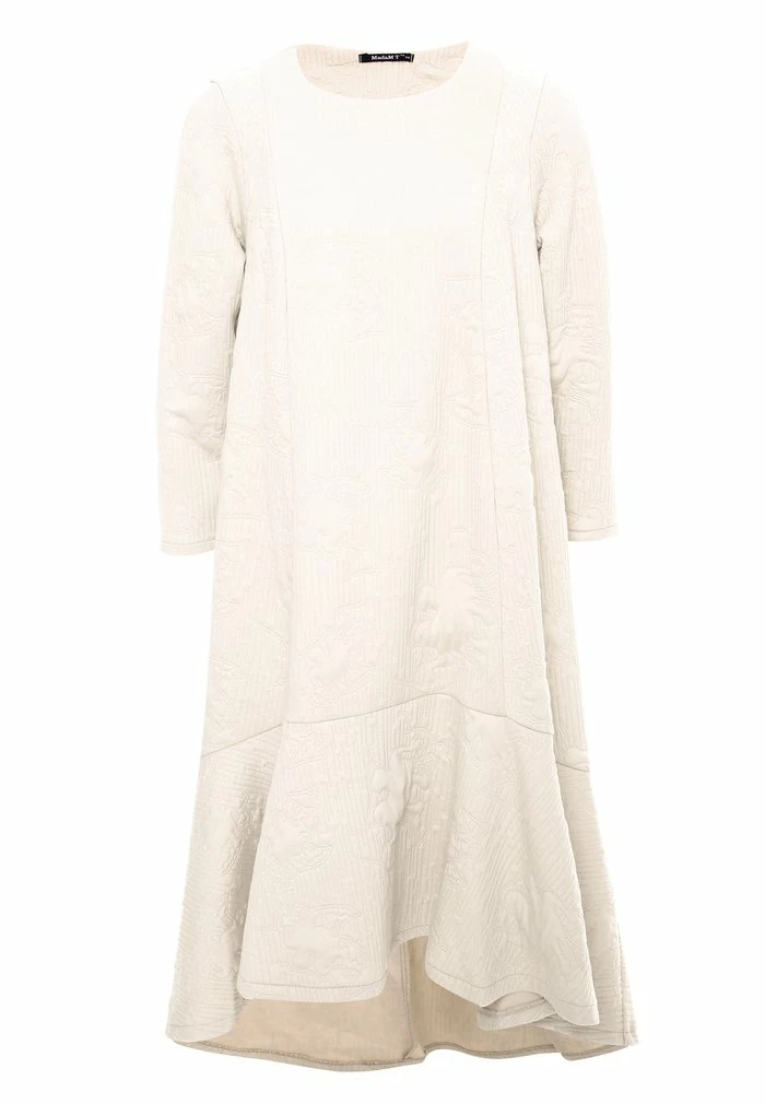 Madam-T MIA - Robe Pull - Sahne 6 Madam-T MIA - Robe Pull - Sahne – Image 6