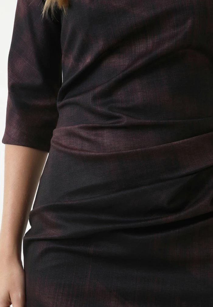 Madam-T PIHTA - Robe Fourreau - Lila, Schwarz 6 Madam-T PIHTA - Robe Fourreau - Lila, Schwarz – Image 6