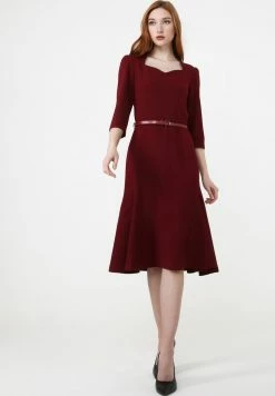 Madam-T Robe De Jour - Weinrot -Madam-T Soldes 2022 5bb56d14c53a40868dfcad69603a4e82