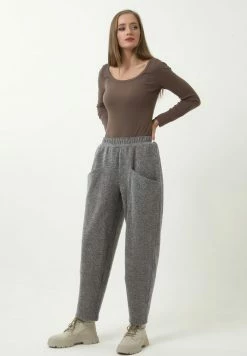 Madam-T HOSE RENE - Pantalon De Survêtement - Grey -Madam-T Soldes 2022 5ef1ca1fa368430dbc2a60e41ab56a9d