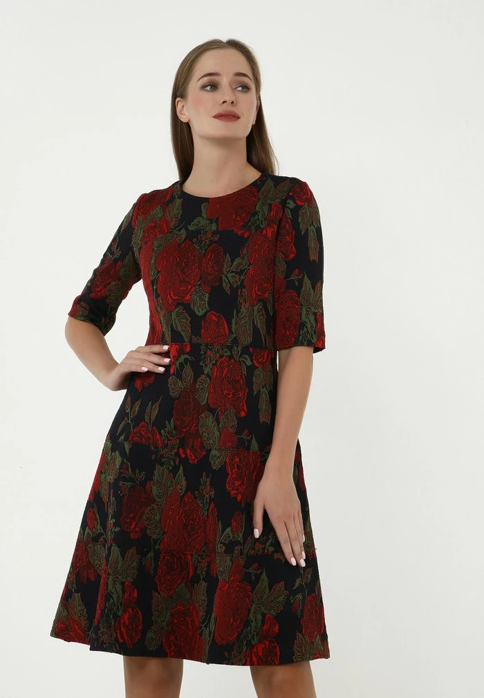 Madam-T Robe De Jour - Schwarz Terrakotta 3 Madam-T Robe De Jour - Schwarz Terrakotta – Image 3