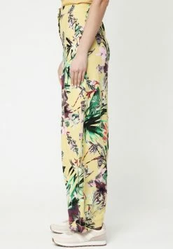 Madam-T Pantalon Classique - Gelbgrün 12 Madam-T Pantalon Classique - Gelbgrün -Madam-T Soldes 2022 6166aa9b159b4c5a87794f4e58fb7197