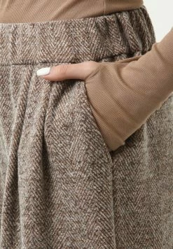 Madam-T TRESSA - Pantalon Classique - Schwarz/ Senf -Madam-T Soldes 2022 62c7f0996cdf45e982fa118512456e46