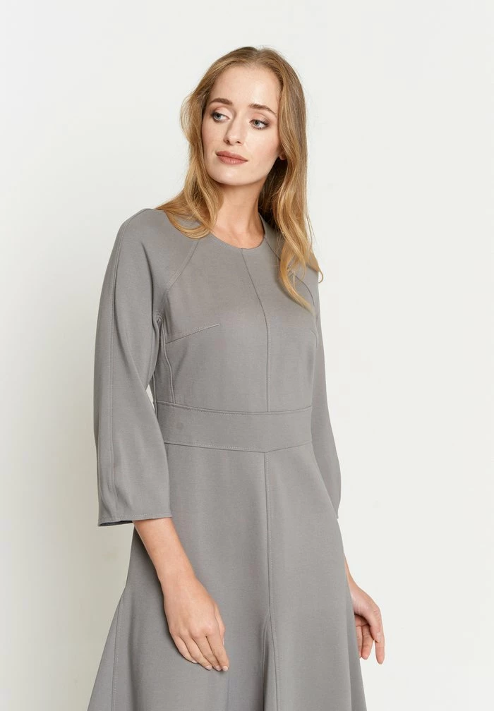 Madam-T Robe En Jersey - Grau 5 Madam-T Robe En Jersey - Grau – Image 5