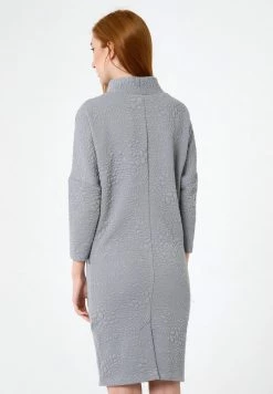 Madam-T Robe Pull - Grau 9 Madam-T Robe Pull - Grau -Madam-T Soldes 2022 6aa4c1c5bb6e4888b18f74fc80dfb4df