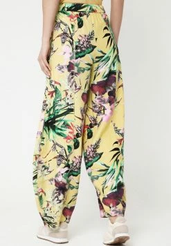 Madam-T Pantalon Classique - Gelbgrün 9 Madam-T Pantalon Classique - Gelbgrün -Madam-T Soldes 2022 6bfb645ea8544c3da542b5cc5b842da9