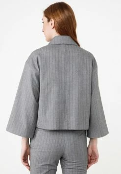 Madam-T Veste Légère - Grau -Madam-T Soldes 2022 6de43972c2d5438c87afff8a02d3b6a1
