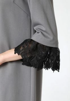 Madam-T MERIKANA - Robe De Jour - Grau 11 Madam-T MERIKANA - Robe De Jour - Grau -Madam-T Soldes 2022 6f2357090e2049289164299f9eec0190