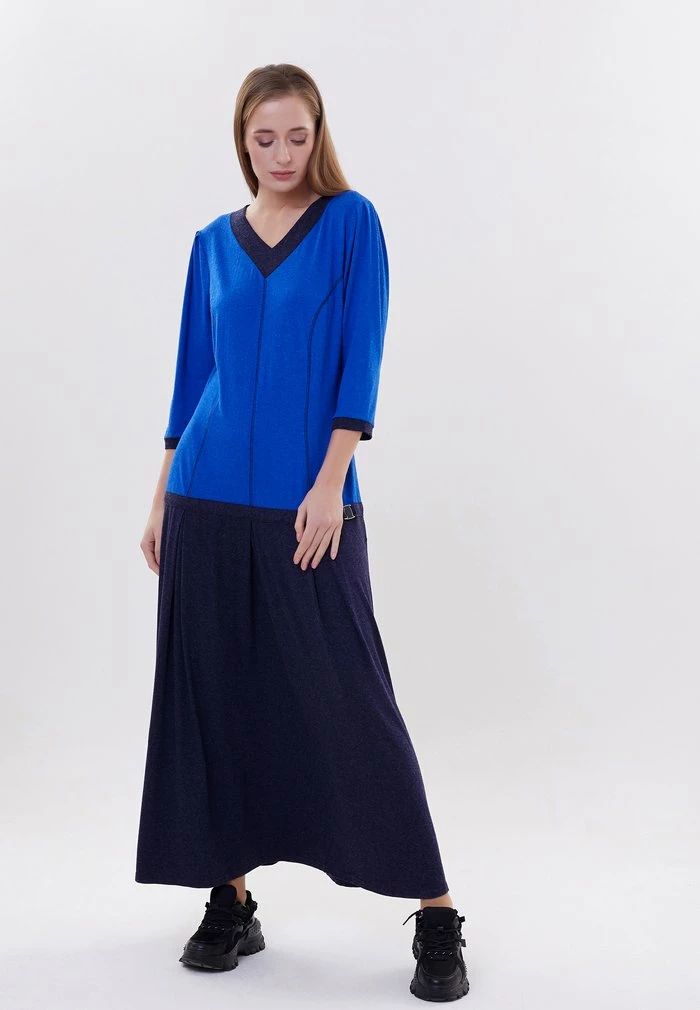 Madam-T VARZINA - Robe Longue - Indigo 2 Madam-T VARZINA - Robe Longue - Indigo – Image 2