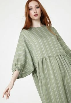 Madam-T Robe Longue - Olive/ Weiß -Madam-T Soldes 2022 6fc5ab518f2c4cdd94349941c73fd17e